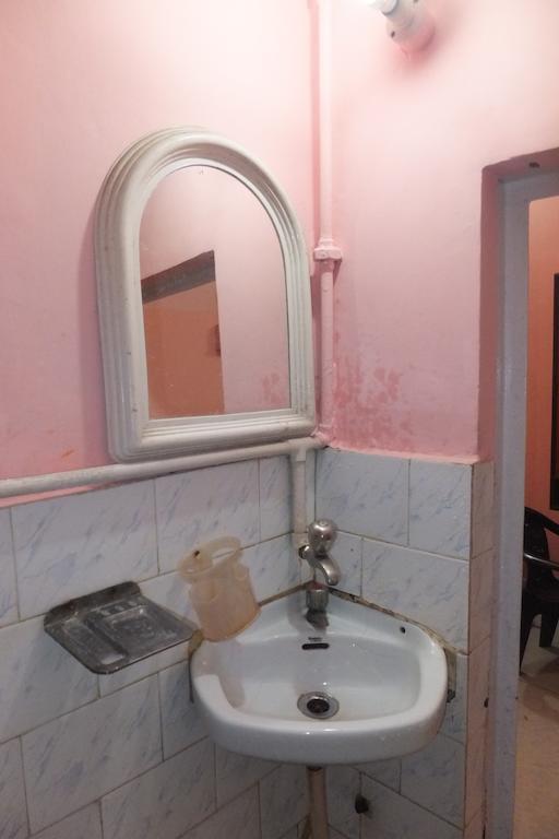 Hotel Amit Inn Patna  Bilik gambar